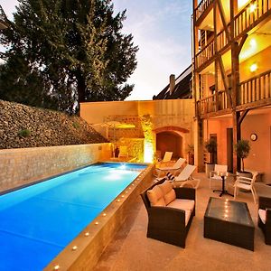 Hotel De Compostelle